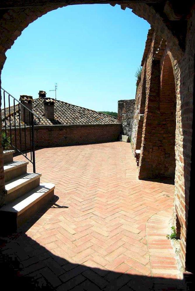 B&B Al Castello Fabro Buitenkant foto